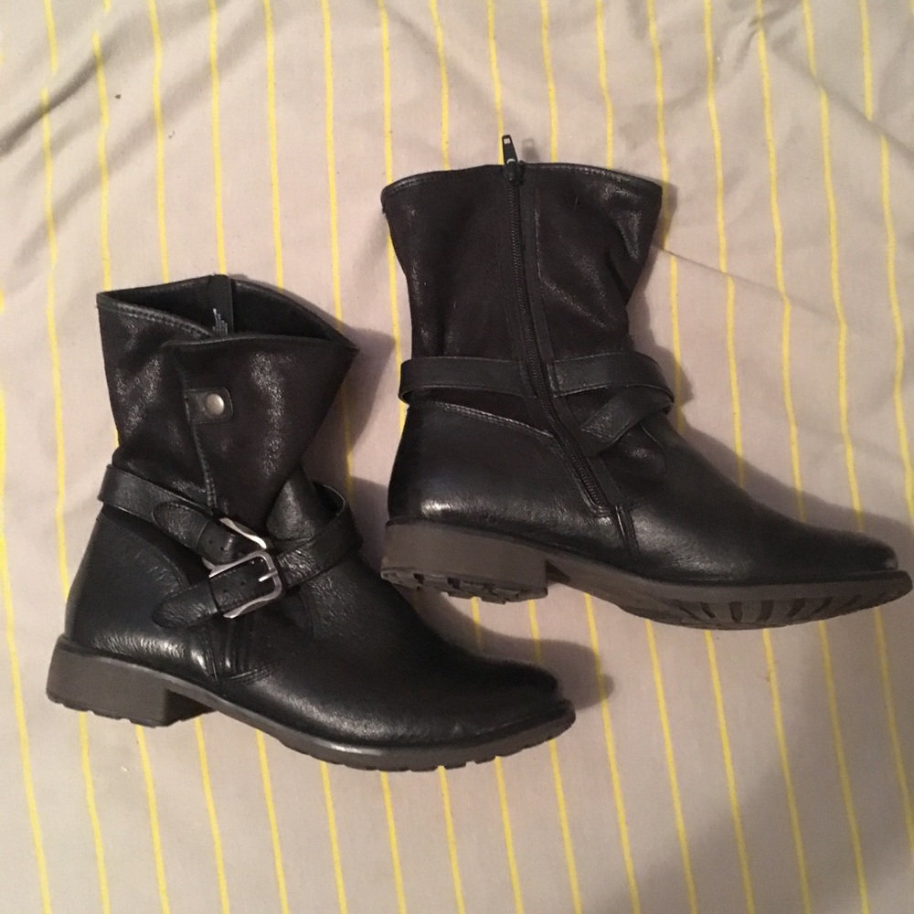 Bare Traps fur lined biker boots